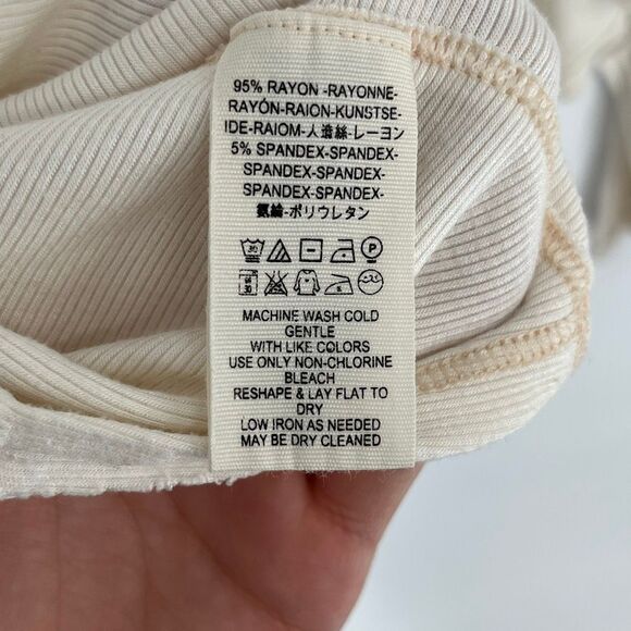 WE THE FREE Women’s Long Sleeve Cowl Neck Top M Cream Soft Knit Free People Boho - Picture 9 of 9